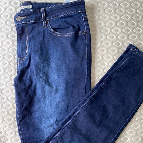 Levi’s Jeans - Picture 2 of 3